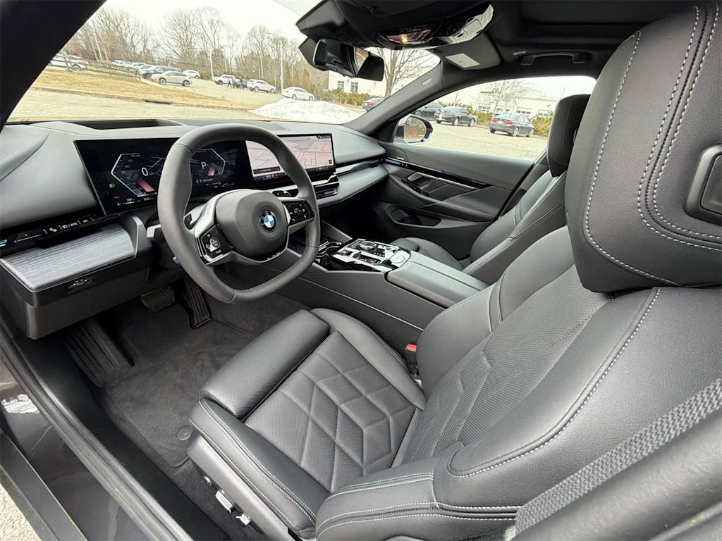 Thumbnail: 2026 BMW 5 Series - 2