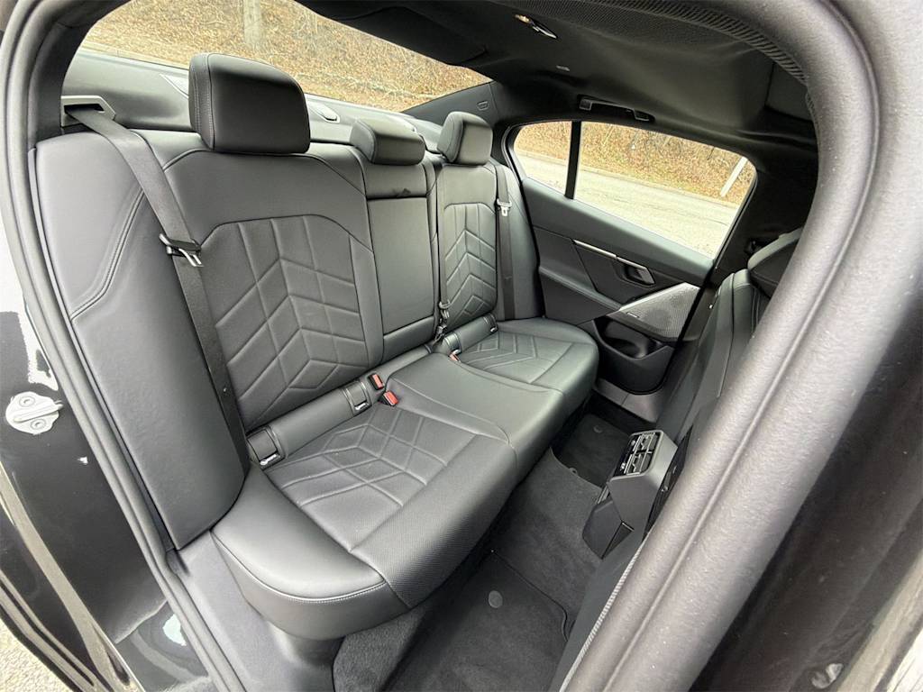 Thumbnail: 2026 BMW 5 Series - 29