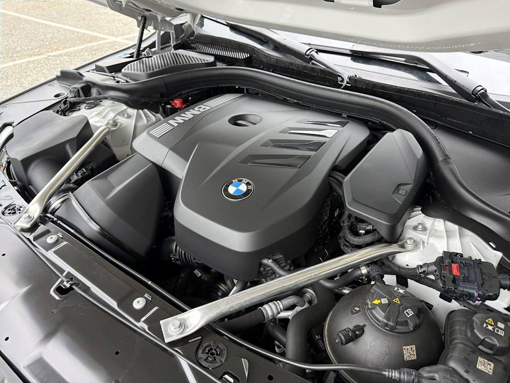 Thumbnail: 2026 BMW 5 Series - 9