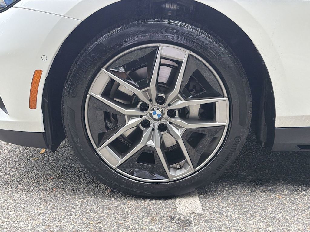 Thumbnail: 2026 BMW 5 Series - 8