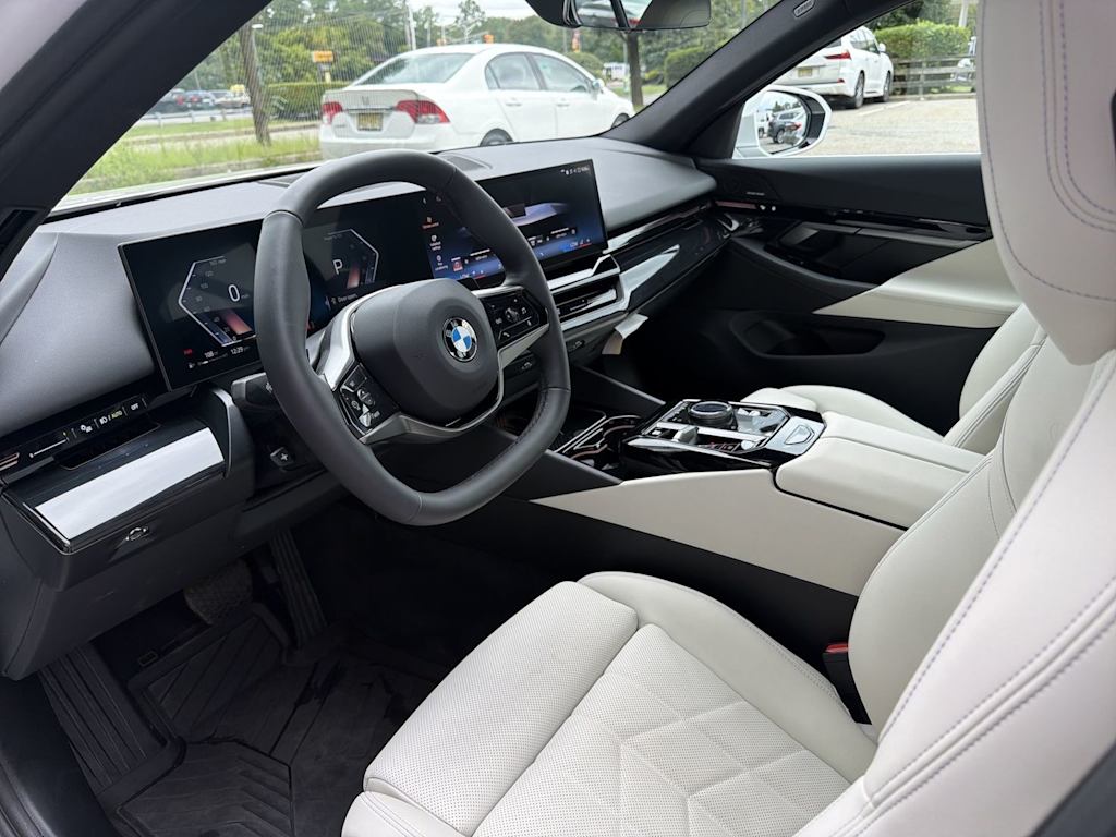 Thumbnail: 2026 BMW 5 Series - 2