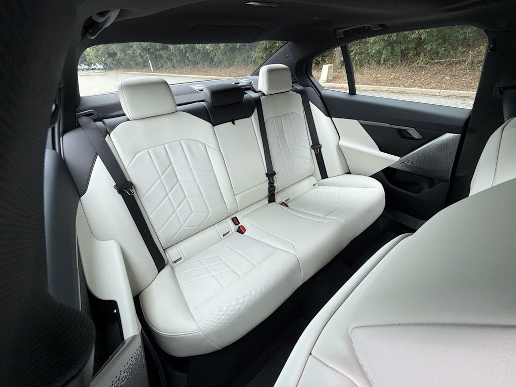 Thumbnail: 2026 BMW 5 Series - 23