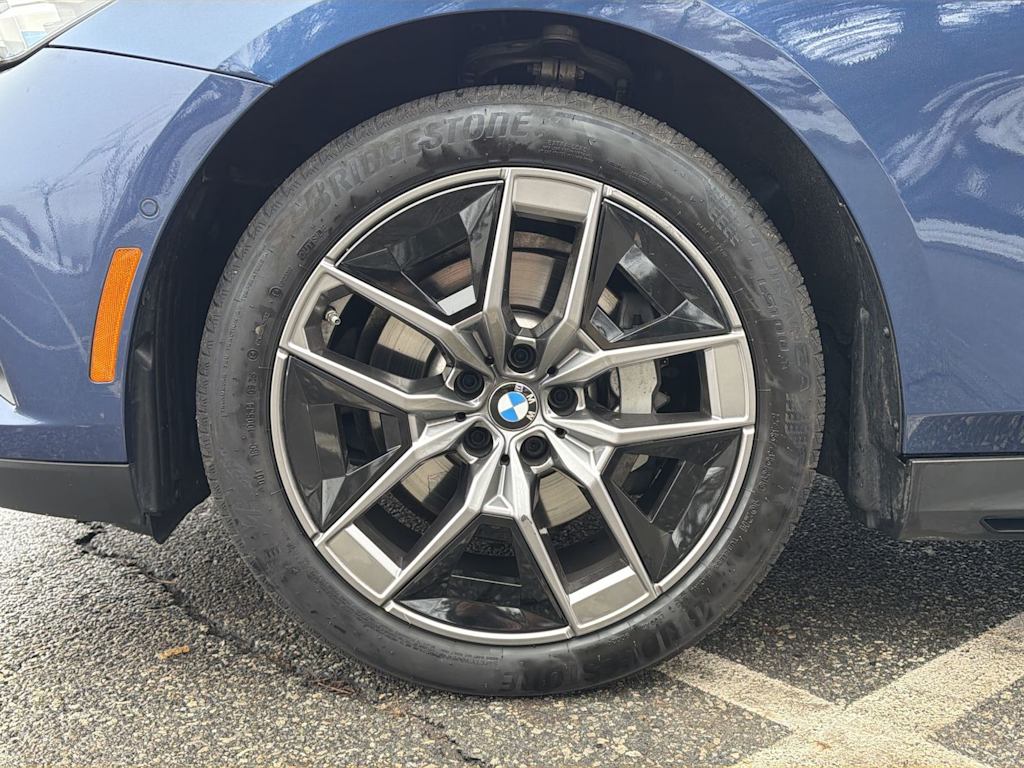 Thumbnail: 2026 BMW 5 Series - 8