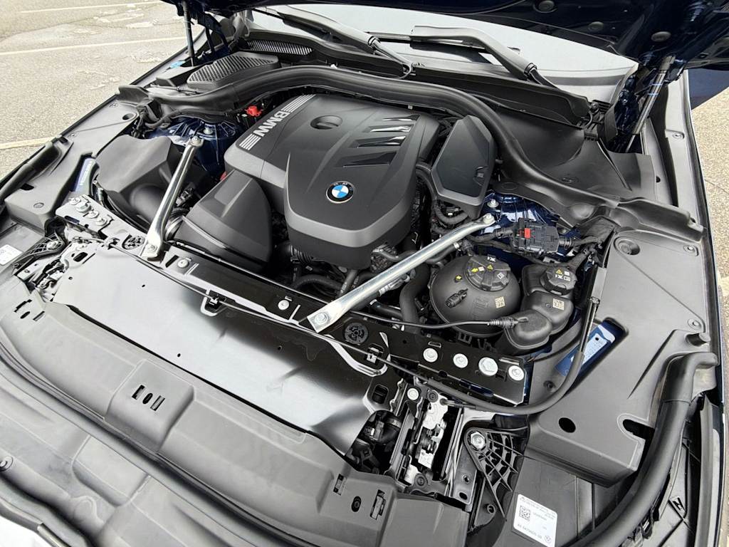 Thumbnail: 2026 BMW 5 Series - 9