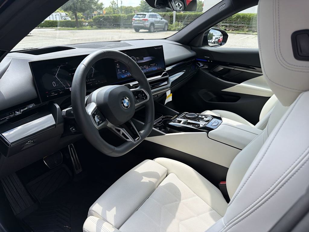 Thumbnail: 2026 BMW 5 Series - 2