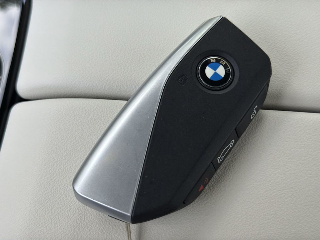Thumbnail: 2026 BMW 5 Series - 19