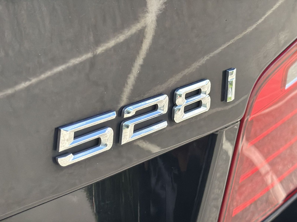 Thumbnail: 2016 BMW 5 Series - 7