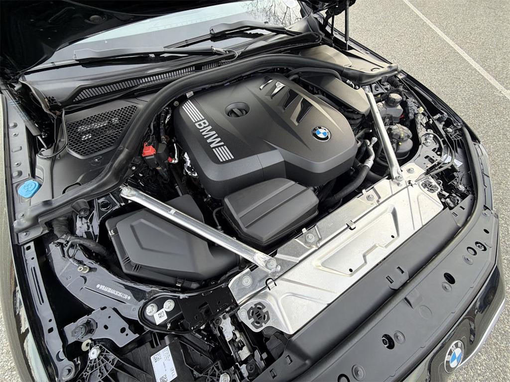 Thumbnail: 2025 BMW 4 Series - 9