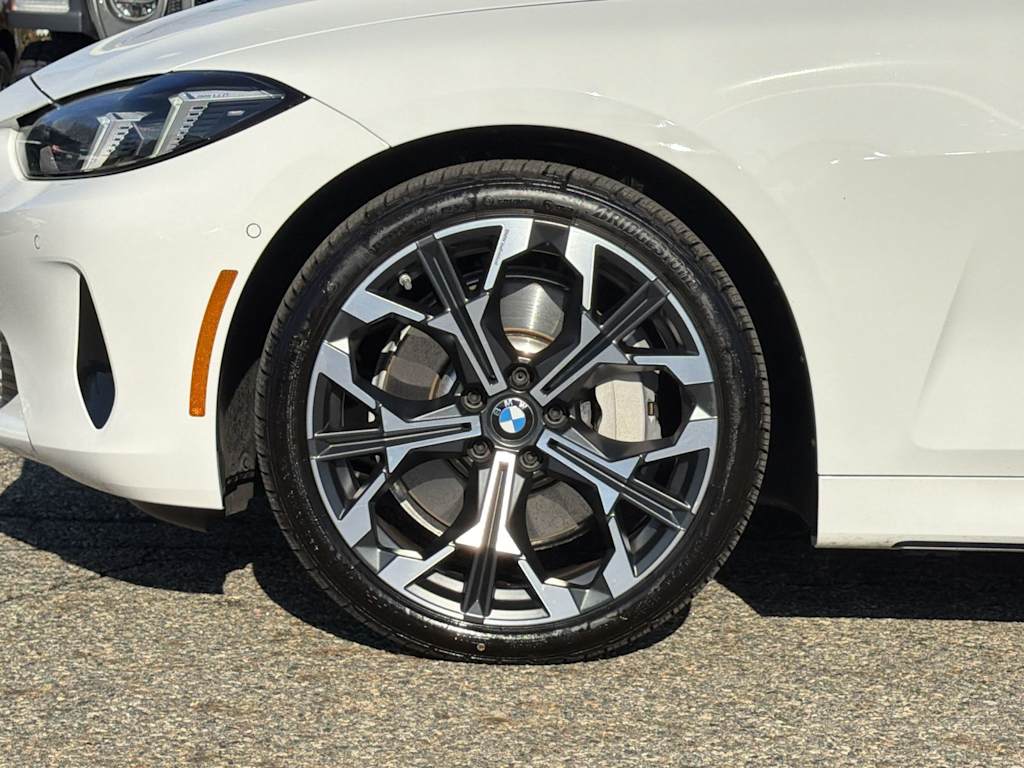 Thumbnail: 2025 BMW 4 Series - 8