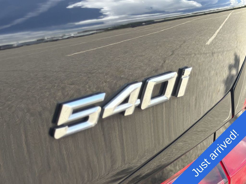 Thumbnail: 2023 BMW 5 Series - 28