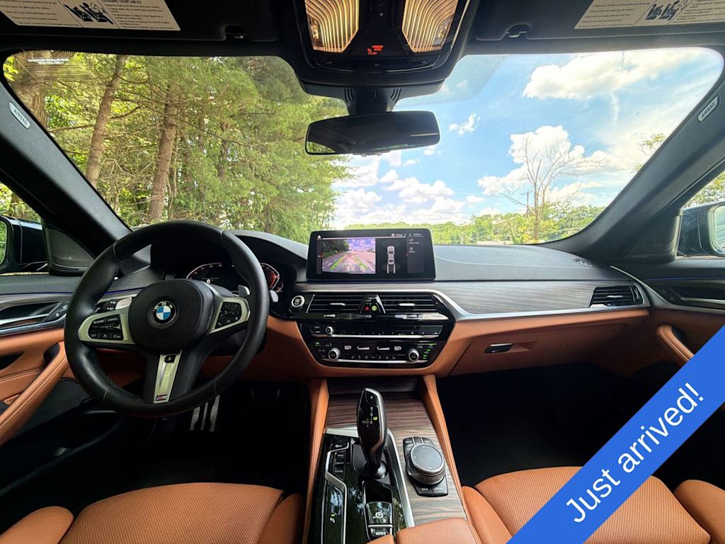Thumbnail: 2023 BMW 5 Series - 10