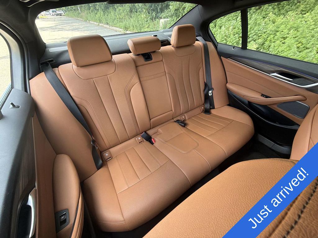 Thumbnail: 2023 BMW 5 Series - 29