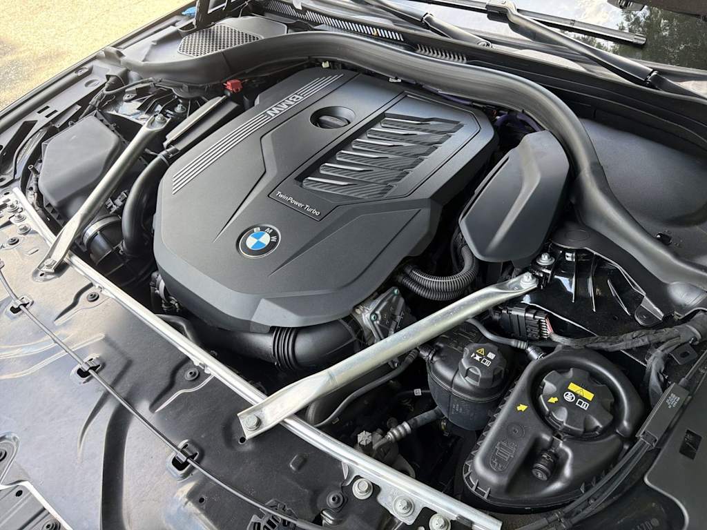 Thumbnail: 2023 BMW 5 Series - 9
