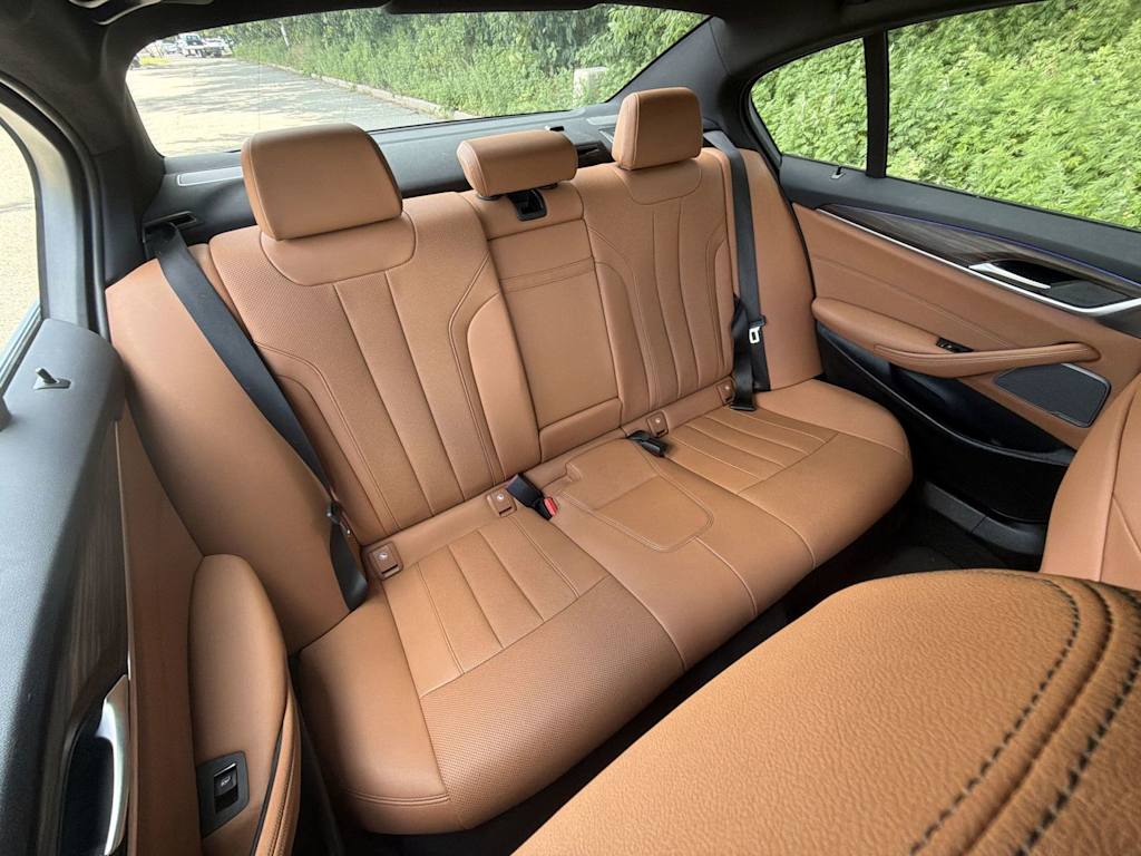Thumbnail: 2023 BMW 5 Series - 27