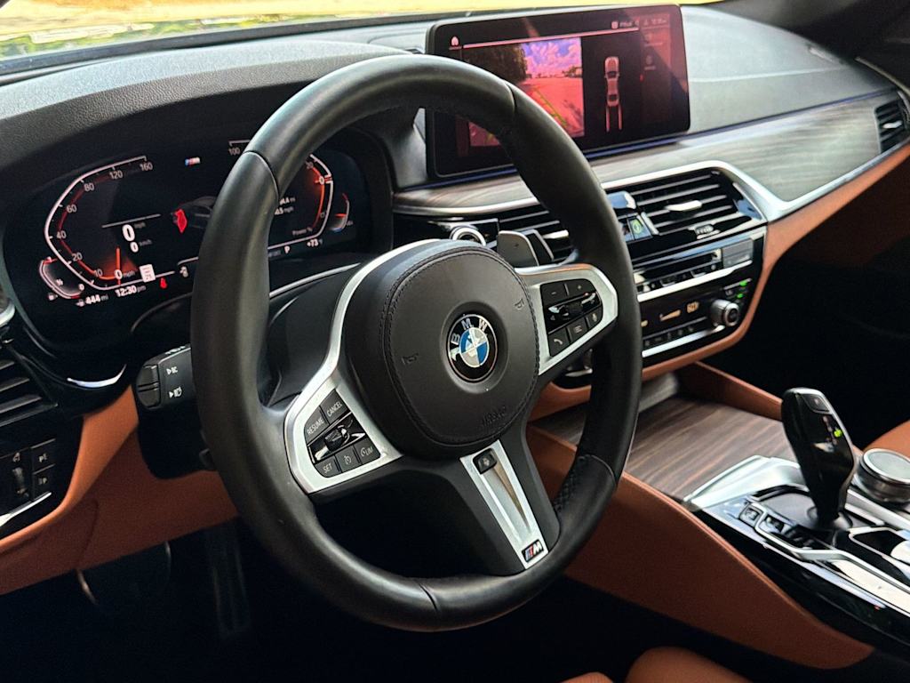 Thumbnail: 2023 BMW 5 Series - 14