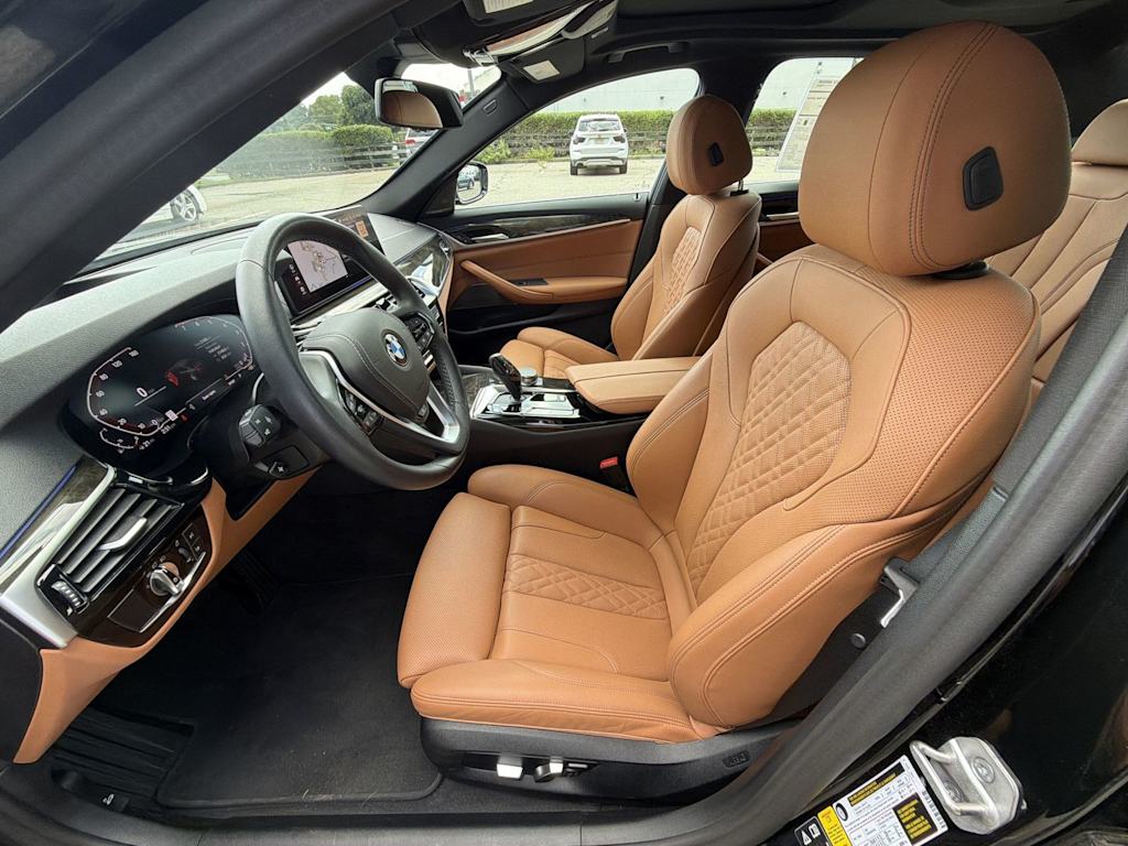 Thumbnail: 2023 BMW 5 Series - 11