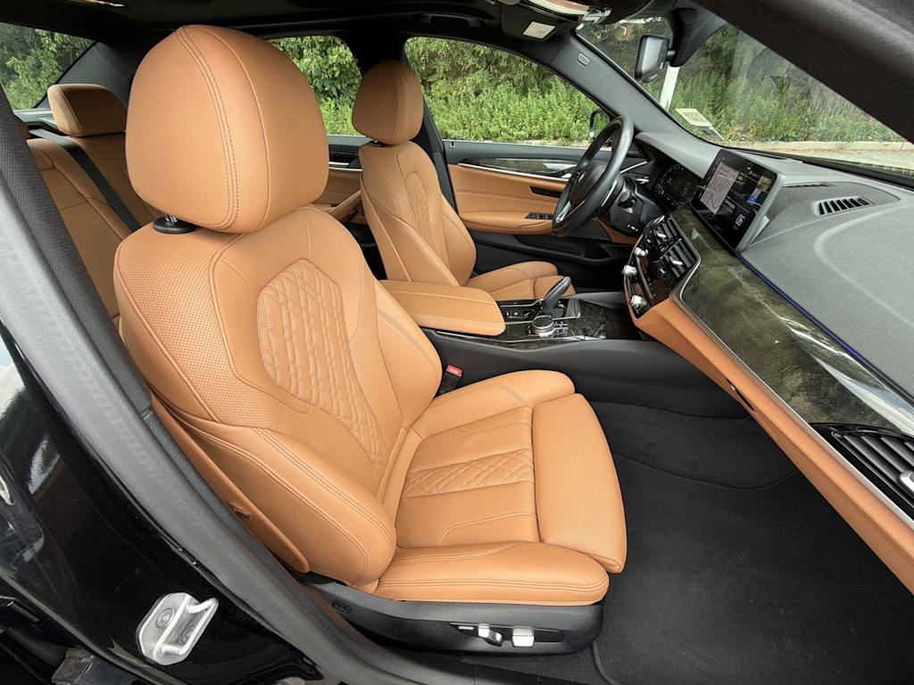Thumbnail: 2023 BMW 5 Series - 12