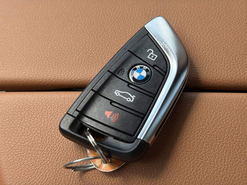 Thumbnail: 2023 BMW 5 Series - 19