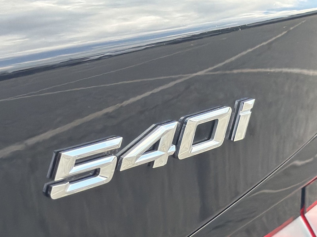 Thumbnail: 2023 BMW 5 Series - 7