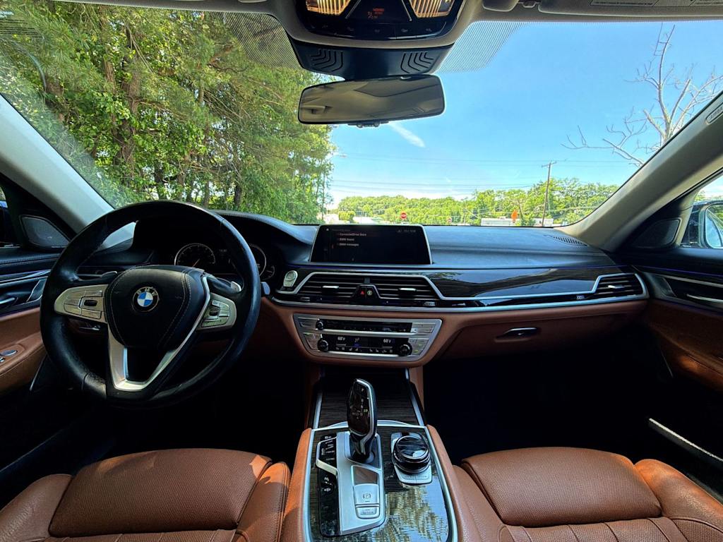 Thumbnail: 2019 BMW 7 Series - 10