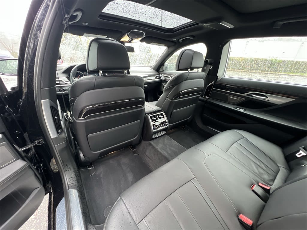 Thumbnail: 2019 BMW 7 Series - 13