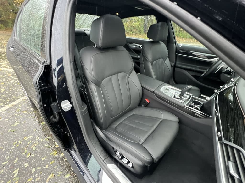 Thumbnail: 2019 BMW 7 Series - 12