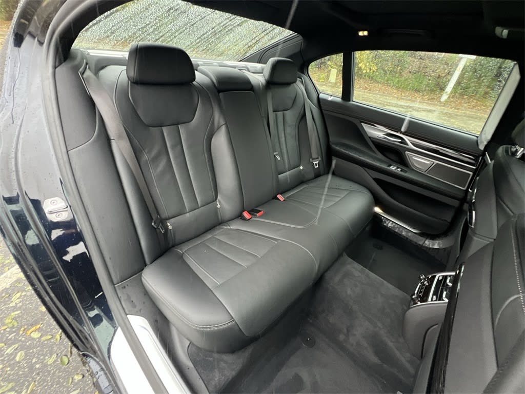 Thumbnail: 2019 BMW 7 Series - 27