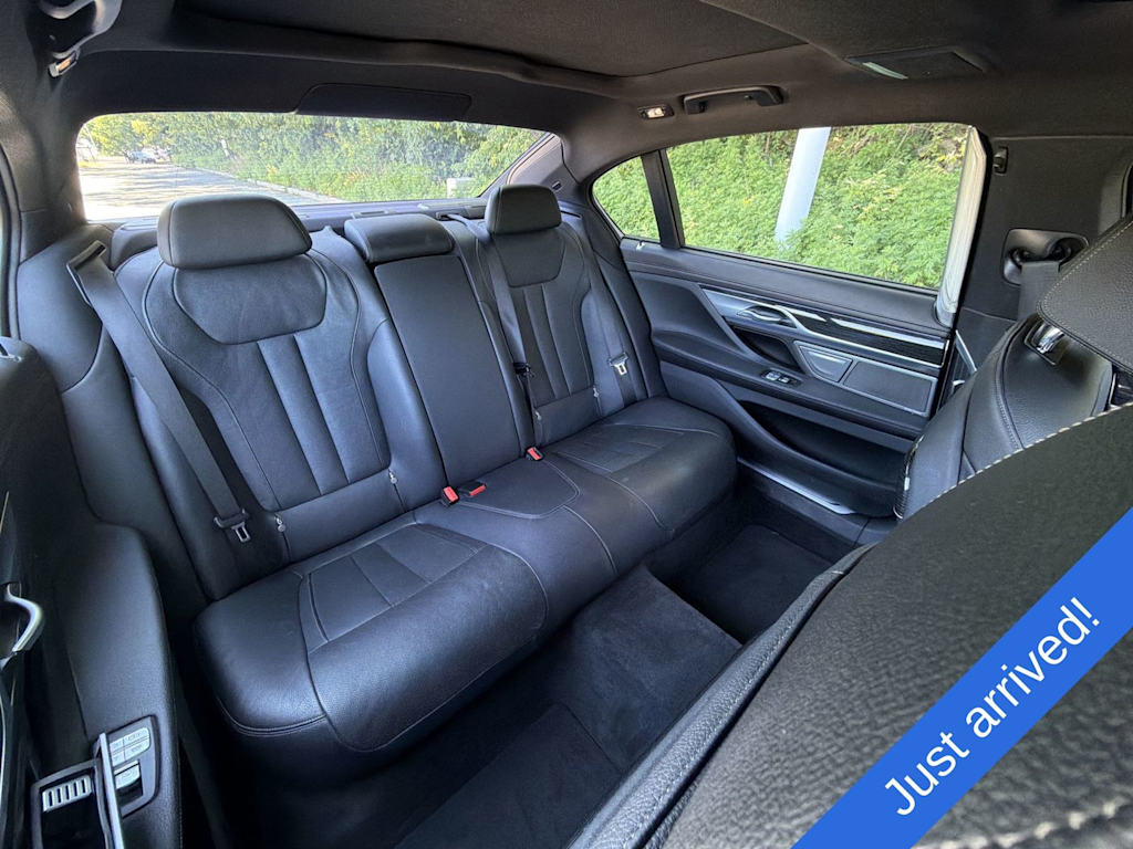 Thumbnail: 2019 BMW 7 Series - 27