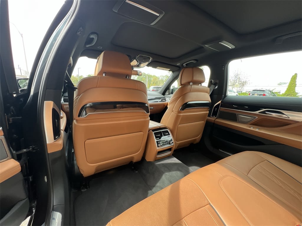 Thumbnail: 2019 BMW 7 Series - 13