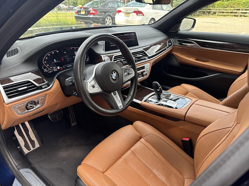 Thumbnail: 2021 BMW 7 Series - 2
