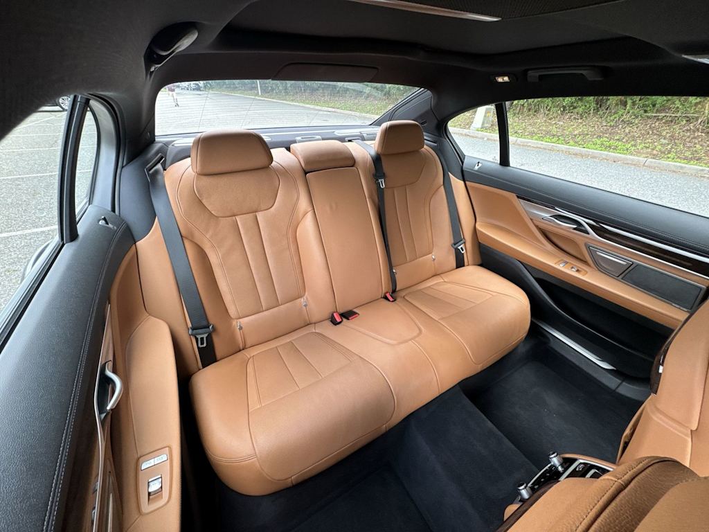 Thumbnail: 2021 BMW 7 Series - 23