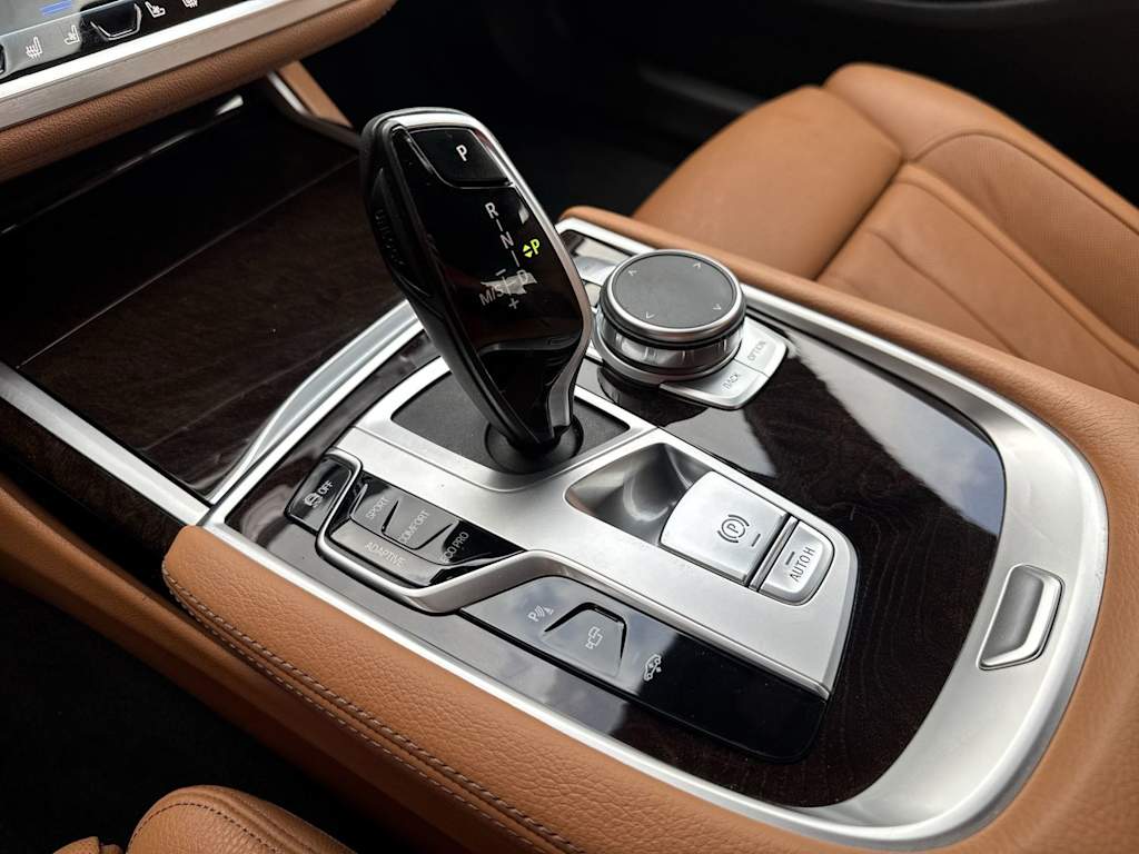 Thumbnail: 2021 BMW 7 Series - 15