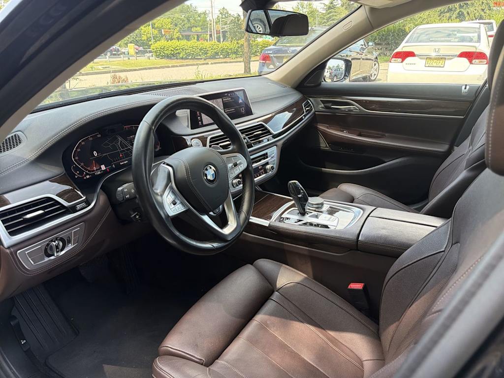 Thumbnail: 2020 BMW 7 Series - 2