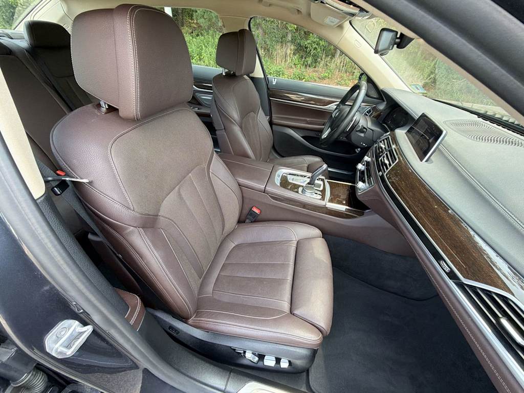 Thumbnail: 2020 BMW 7 Series - 12