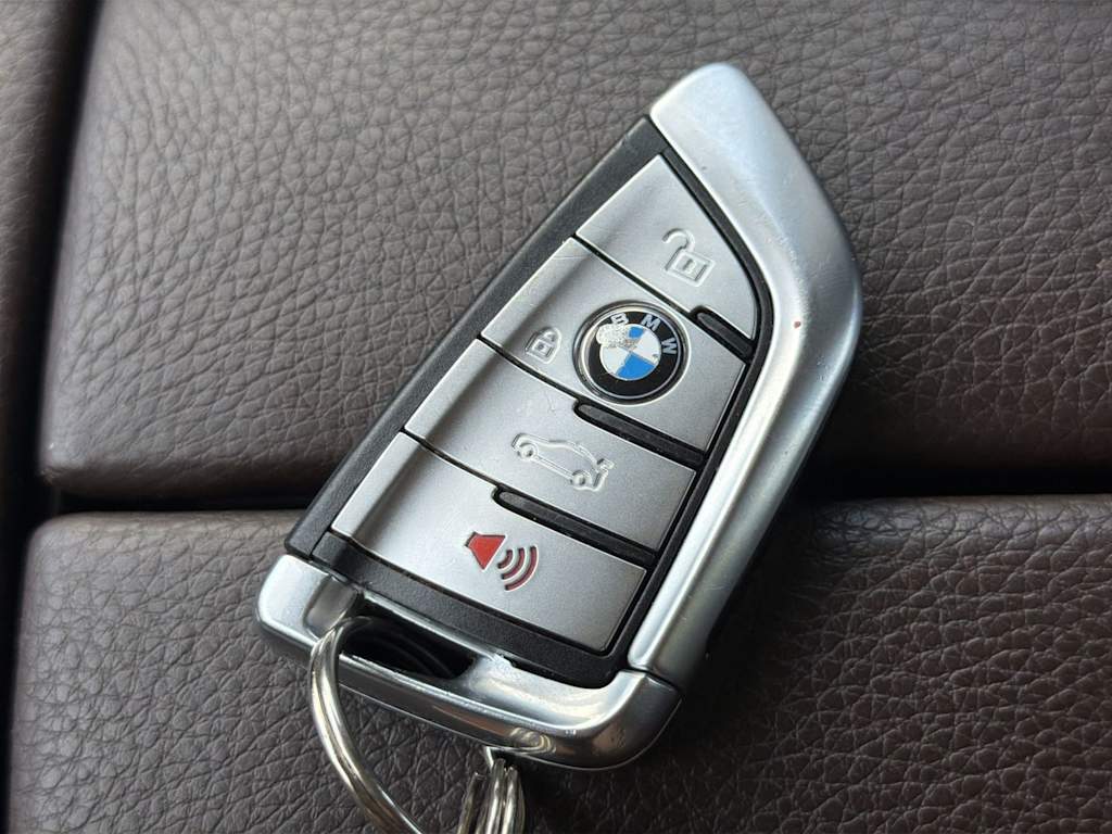 Thumbnail: 2020 BMW 7 Series - 19