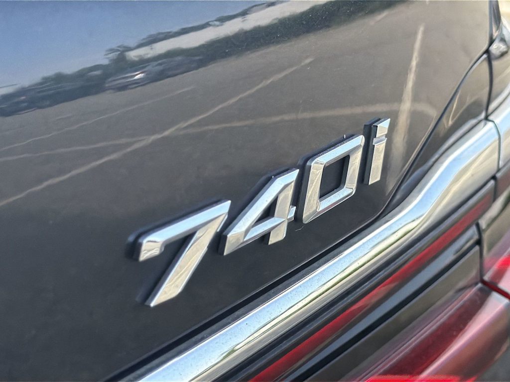 Thumbnail: 2020 BMW 7 Series - 7