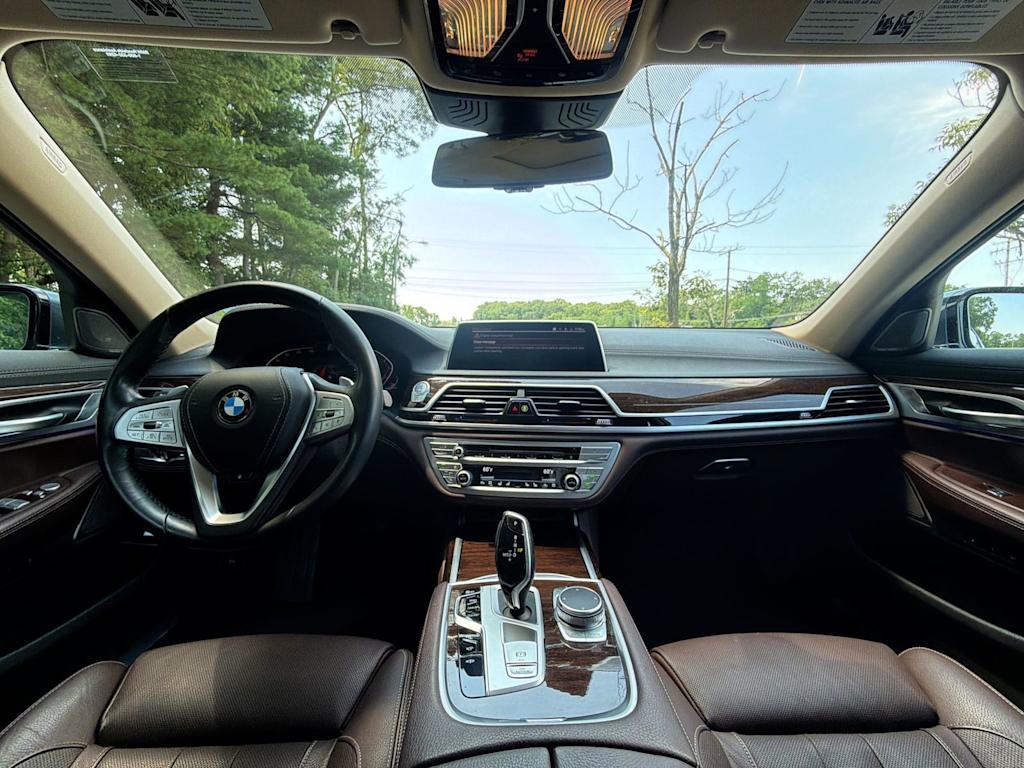 Thumbnail: 2020 BMW 7 Series - 10