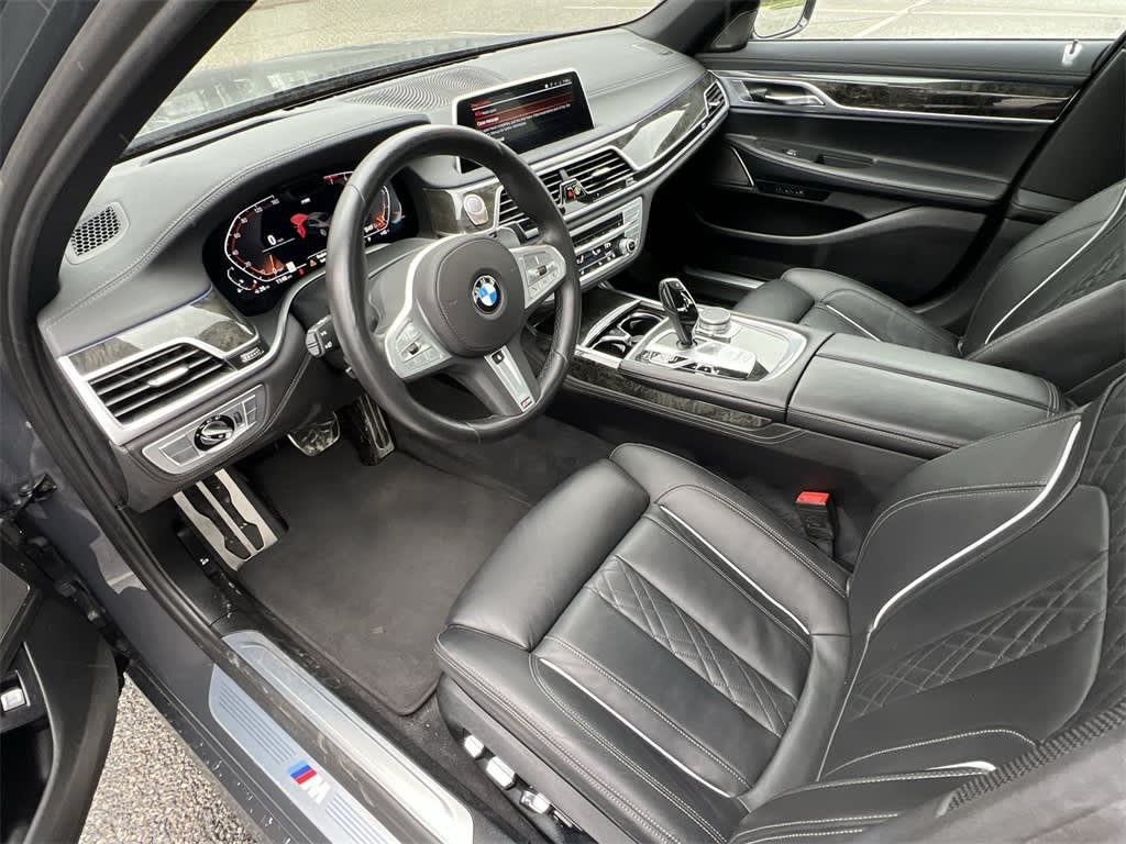 2022 BMW 7 Series 740i 2