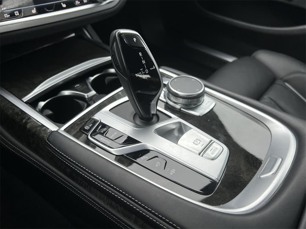 2022 BMW 7 Series 740i 15