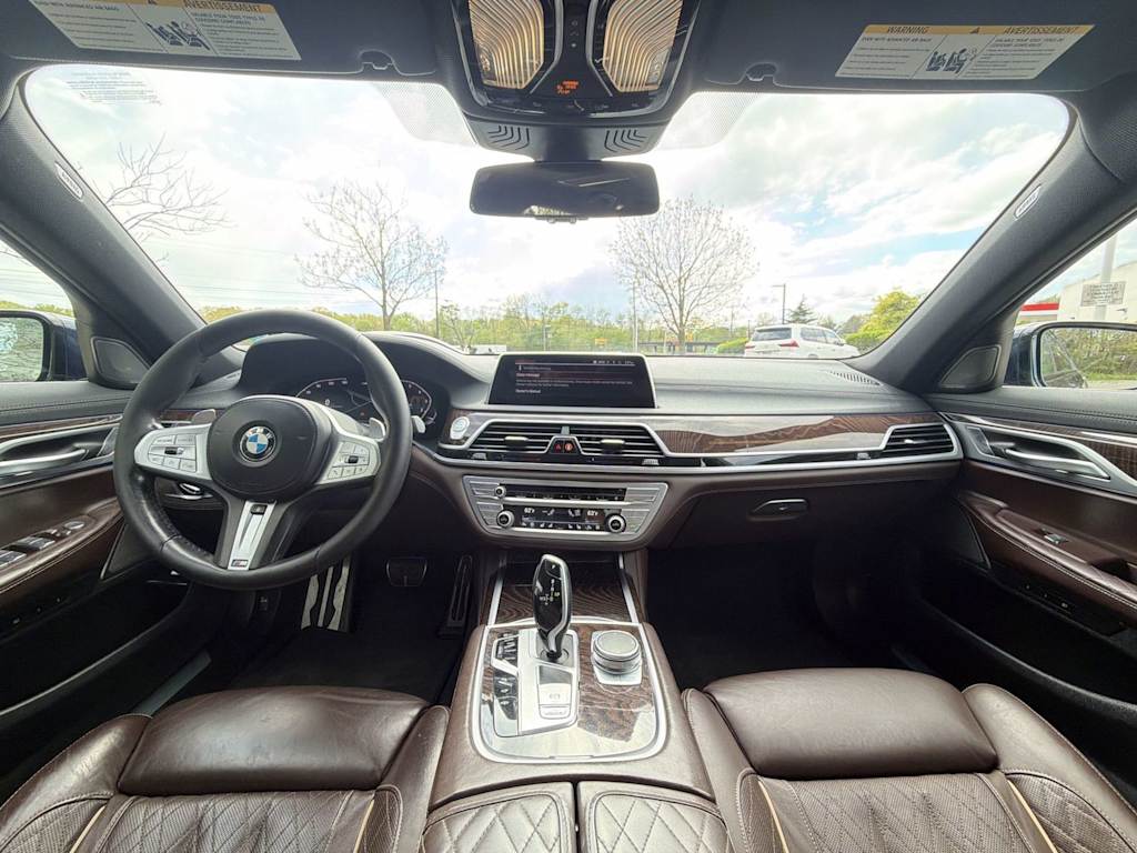 Thumbnail: 2021 BMW 7 Series - 2