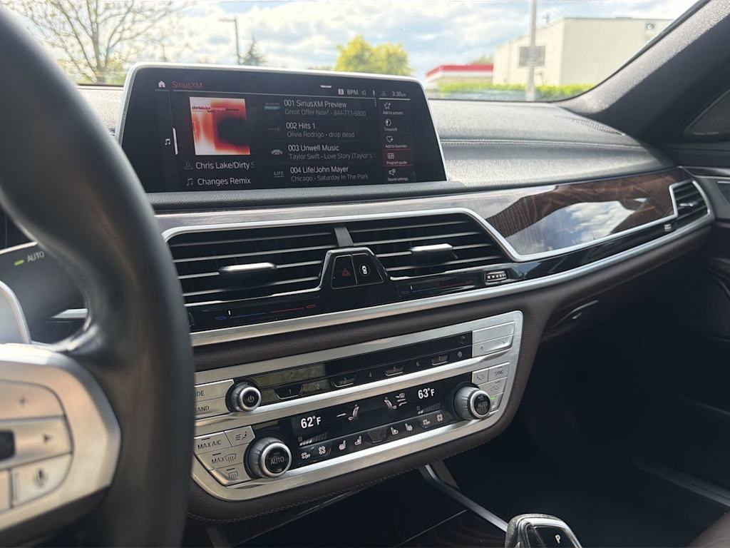 Thumbnail: 2021 BMW 7 Series - 14