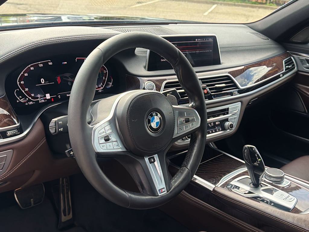Thumbnail: 2021 BMW 7 Series - 10