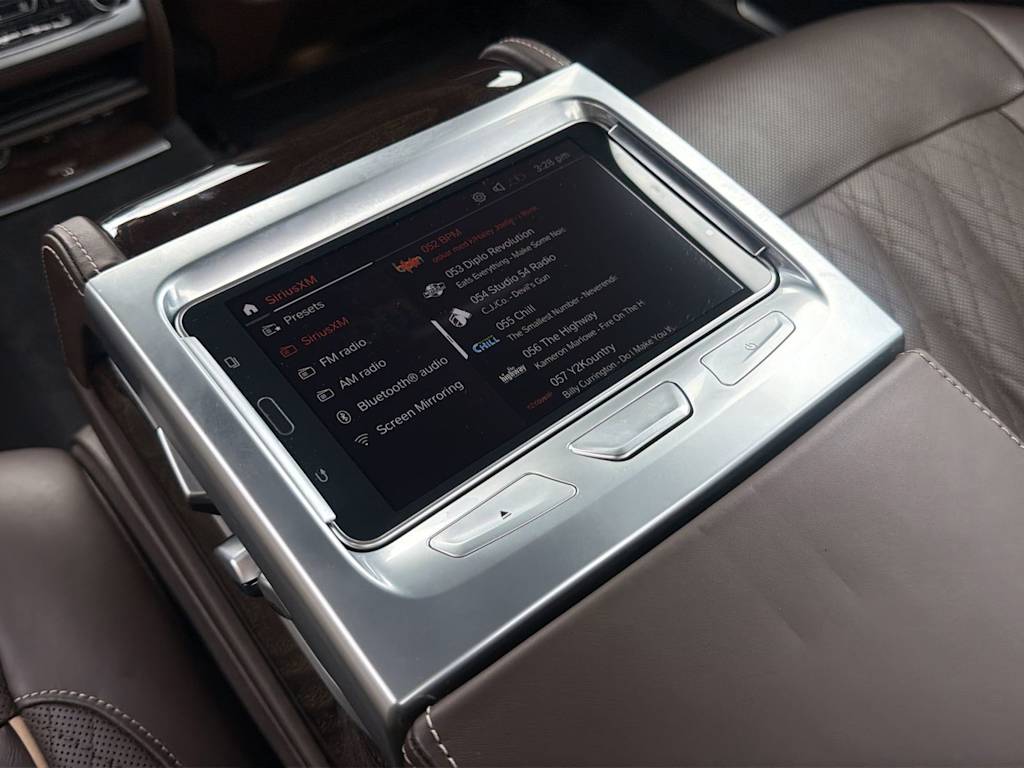 Thumbnail: 2021 BMW 7 Series - 28