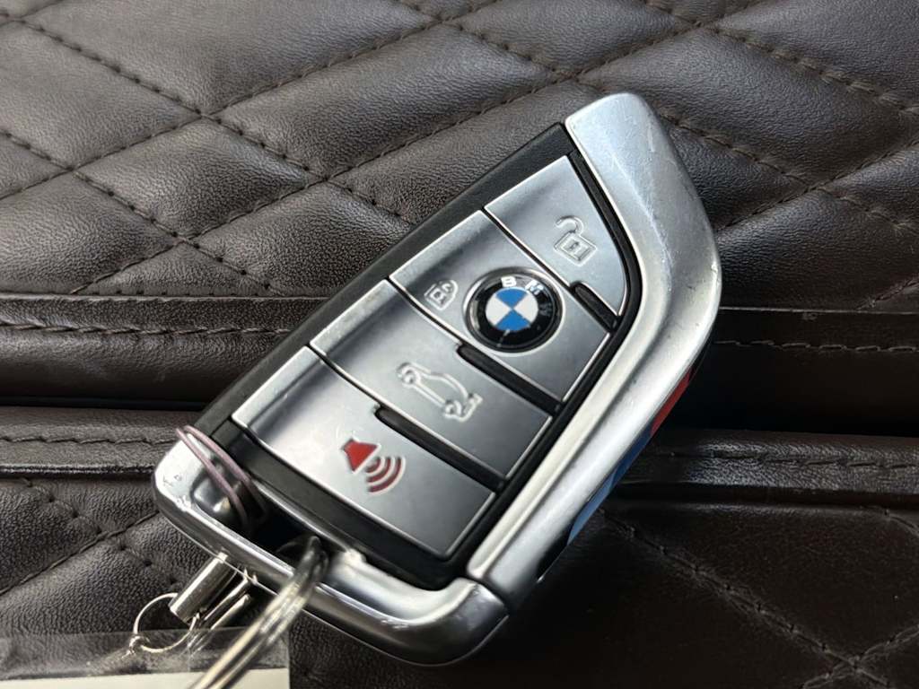 Thumbnail: 2021 BMW 7 Series - 17