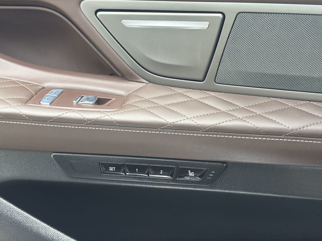 Thumbnail: 2021 BMW 7 Series - 29