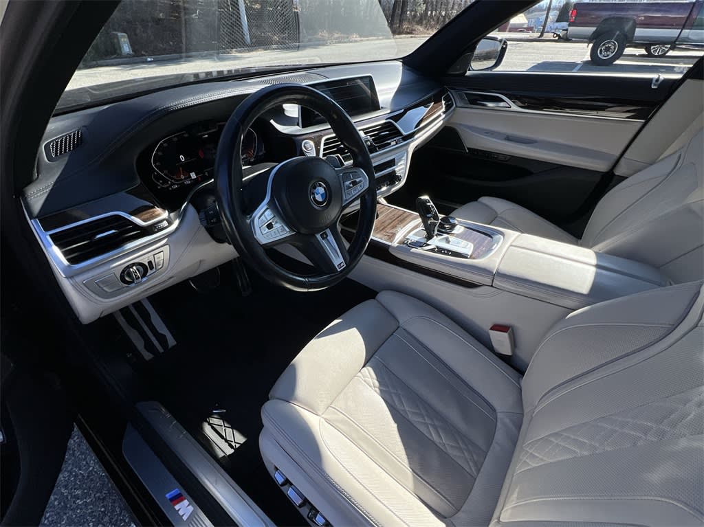 2022 BMW 7 Series 750i 11