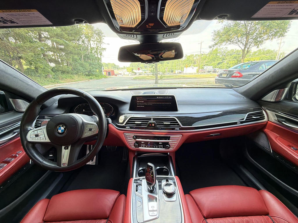 Thumbnail: 2021 BMW 7 Series - 10