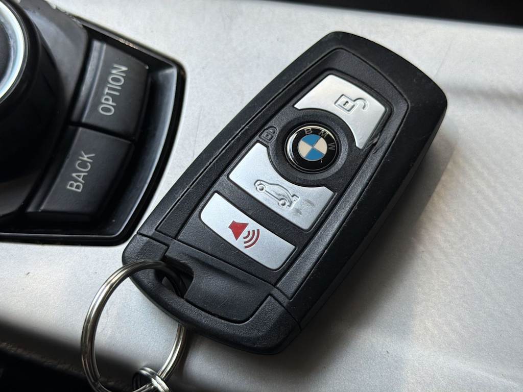 Thumbnail: 2018 BMW 3 Series - 27