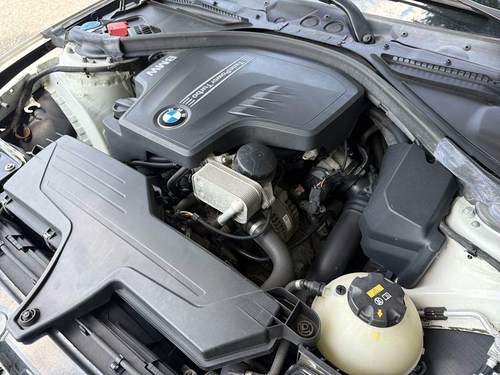 Thumbnail: 2018 BMW 3 Series - 9