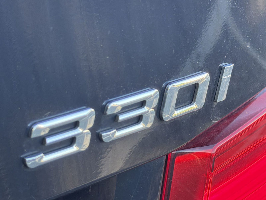Thumbnail: 2017 BMW 3 Series - 26